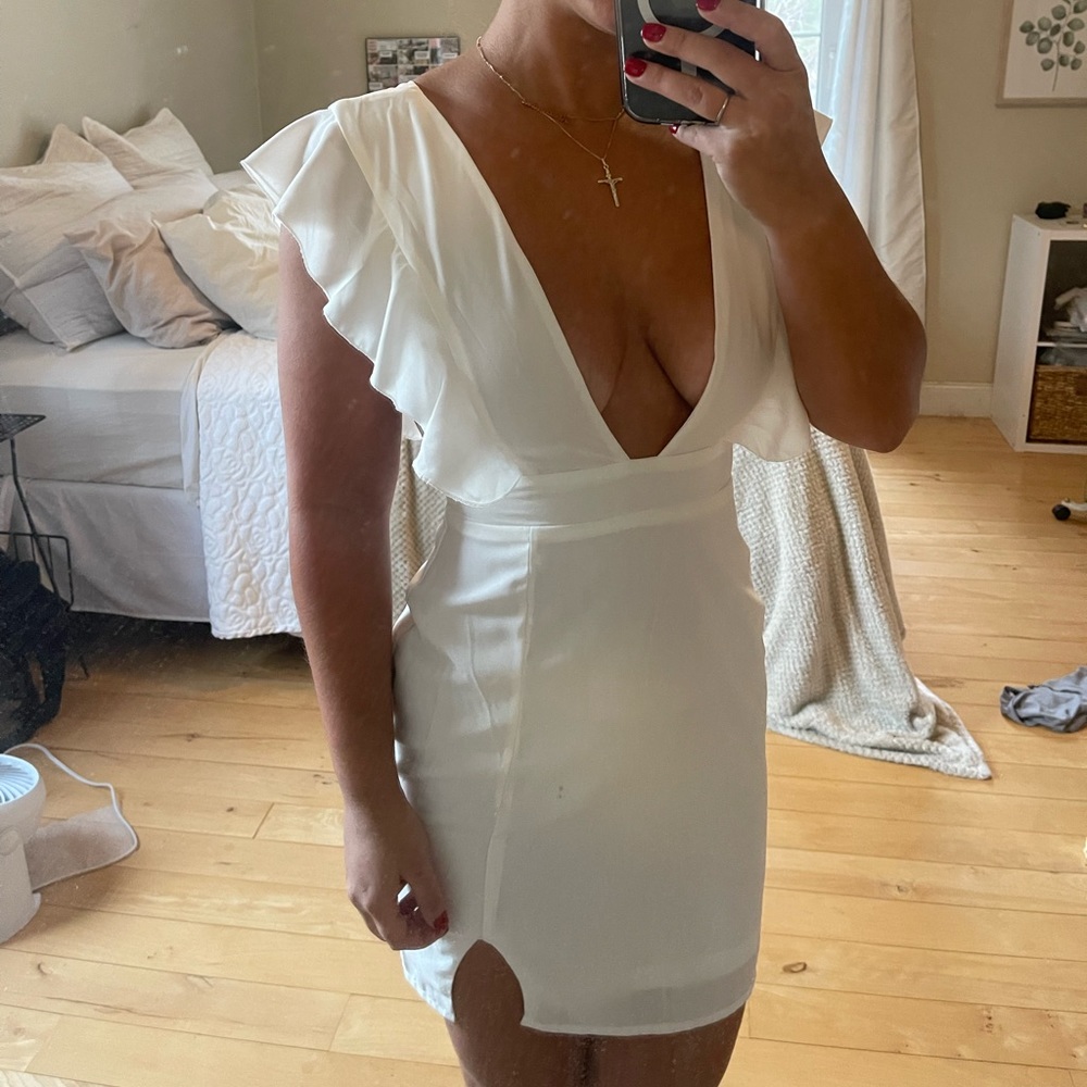 SUPERDOWN | White Mini Deep V Neck Dress